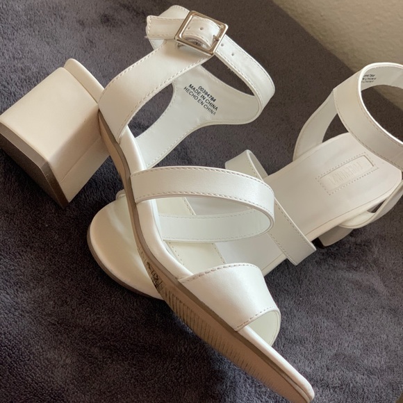 NEW White Forever 21 Sandal Size 7 no flaws - Picture 4 of 10